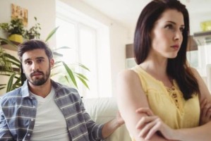 发现丈夫出轨，女人应该如何应对？（从这15个步骤开始防止婚姻出现裂痕）