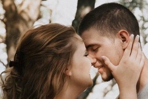 挽回女友的最有效方法（15个步骤详解，让你成功挽回爱情）