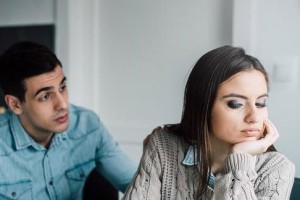 异地恋男友突然对我冷了，如何挽回爱情（恋爱中常见的问题和解决方法）