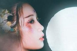 女生分手后挽回前男友的最佳时机（把握好时机，让爱回归/挽救破碎的爱情）