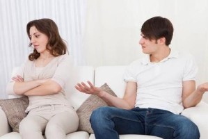 老公出轨了，我不想离婚该怎么办？（如何化解夫妻间的婚姻危机）