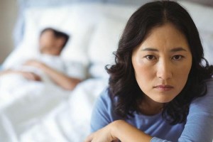 如何化解夫妻吵架后的冷战？（重建沟通，理解对方，实现和谐共处）