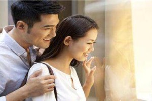 如何成功挽回男人的心（15个实用技巧帮你重获他的爱）
