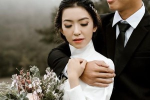 如何在半年后成功挽回男友？（半年后重新开始的机会，如何抓住男友的心？）