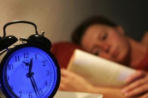 干燥嘴唇、失眠多梦的原因与解决方法（健康生活习惯是关键！）