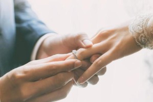 如何解决“我想结婚”的问题（探寻婚姻的多种可能性）