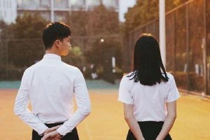 如何应对男友冷落？（有效方法让你摆脱失落情绪，重建关系的）