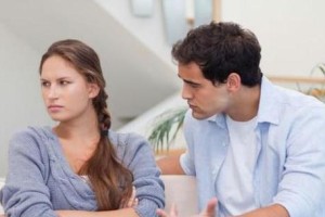 如何打破夫妻或男朋友冷战的僵局（化解冷战，重建关系）