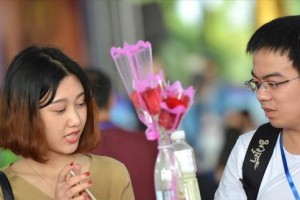 解密大龄单身青年的相亲之路（单身群、相亲软件、家人介绍，哪种方式最靠谱？）