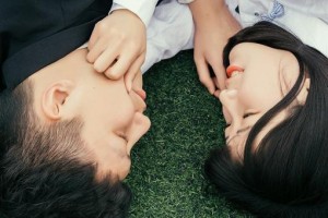如何挽救爱情？（15个方法帮你重燃爱情的火苗！）