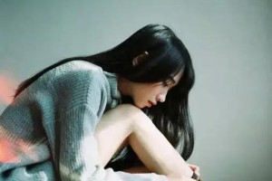 分手后该拉黑还是保持联系？（男人or女人和情人分手该如何处理？保留还是删除联系方式？）
