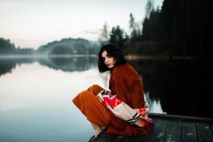 失去不期而遇的爱情（以另一半意想不到地要分手的心理为主题）