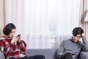 离婚后揭开真相，老公竟有小三！（悲催女人的婚姻遭遇，保护好自己的家庭！）