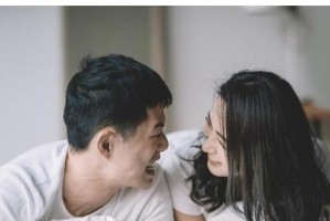 爱与放弃的矛盾（痴情的爱情，无奈的分手，痛苦的纠结）