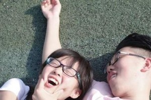男生喜欢你的15个明显表现（看懂男生心，轻松把握爱情方向）