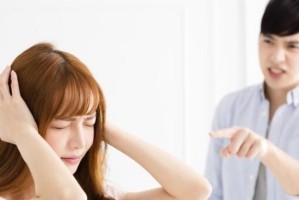 男友想分手？教你挽回的绝招！（用这些方法成功挽回你的男友，把感情火苗重新点燃）