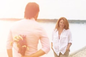 如何用暧昧玩弄男生心理（让男生忍不住向你表白的7个技巧）