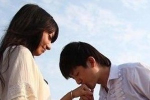如何应对表白被拒后的挫折感（从自我反省到积极面对，这个能帮你找到新的方向）