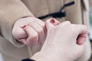 分手后挽回不了，该断联吗？