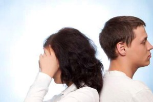 夫妻离婚，如何挽回关系？（重温初心，用爱填补裂痕）