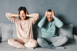 夫妻吵架如何快速和解？（15个妙招让你和TA重新恢复和谐）