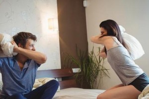 老公出轨后妻子该如何处理？