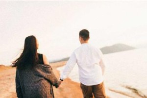 分手后挽回男友，正确的方法教你（挽回男友的15个步骤，让你重获爱情）