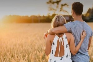 老夫妻吵架后，如何挽回老公的心？（走出争吵的阴影，重拾彼此的爱情；）
