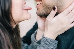 三招教你挽留男友，成功留住他的心！（以挽留男朋友办法，帮你重获爱情的黄金秘诀！）