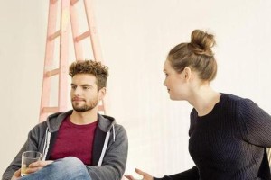 聪明女人如何应对男人的变心？（从心理、行动、态度三方面解决情感危机，让自己更加美丽自信）