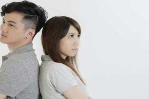 男友冷淡不跟我聊天怎么办？（避免猜忌误解的几个小技巧）