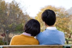 真实面对，女生家境不好的婚姻（勇敢面对困境，迎接美好婚姻生活）
