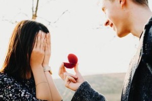 女生如何正确挽回分手男友（从情感沟通到实际行动，让你成为成功挽回的专家）