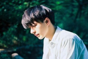 男友总是无法忘记前女友，我该怎么办？（教你如何帮助男友走出前女友的阴影）