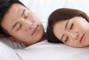 妻子出轨了该怎么办？（正确处理婚姻危机的方法和技巧，让你的生活重新获得幸福）