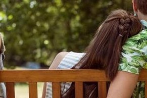 老公出轨，我也出轨报复？（如何应对婚姻中的背叛？出轨、原谅还是离婚？）