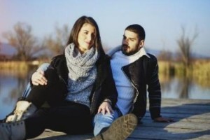 相亲后男生对女生有好感的明显表现（从言行举止到行动落实，揭秘男生对女生有好感的15个表现）