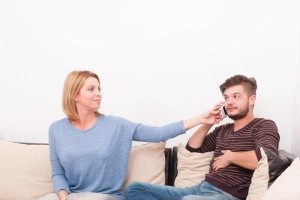 男人出轨的6大异常行为（揭秘男人出轨的心理与行为，女人要警惕）