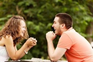 如何与女孩子聊天，让约会更加顺利（掌握这些技巧，让你成为聊天高手）