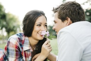 提升情商，赢回她的心（女友说我情商低，我该怎么办？情商提升的5个方法）