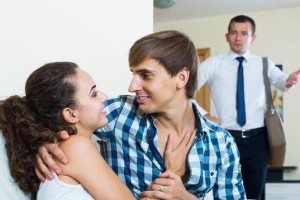 男人婚后心态的五大变化（探究男性婚后的生活状态和情感变迁）