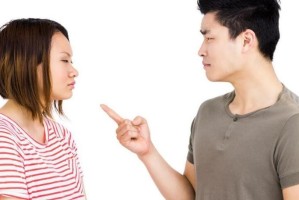 如何有效地挽回两人吵架后的关系（-沟通、理解、改变）