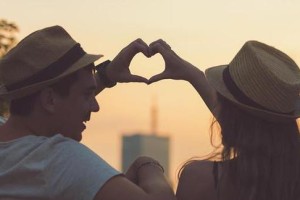 女孩成功挽回前男友的秘诀（15个实用技巧，让你的前男友回心转意）